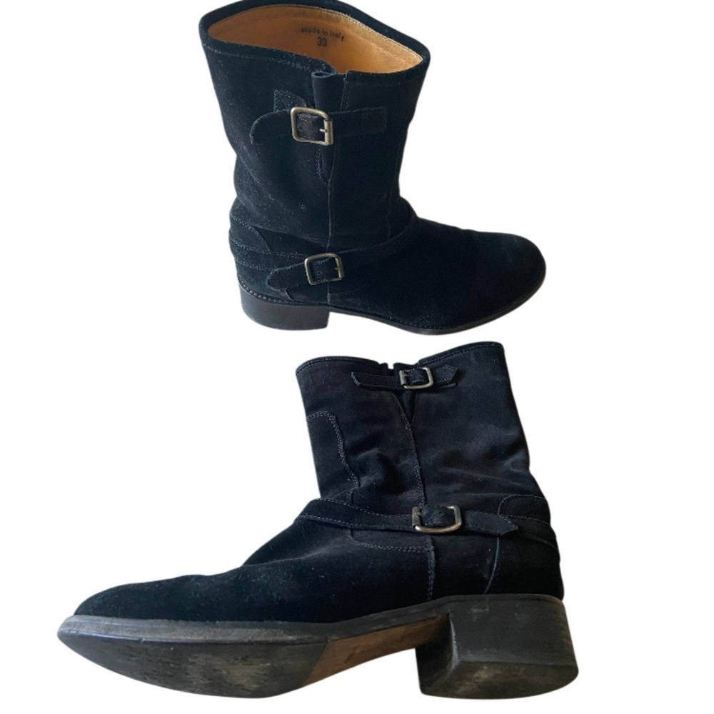 Vero Cuoio Black Suede Boots size 39 Made in Italy, gently worn, trending